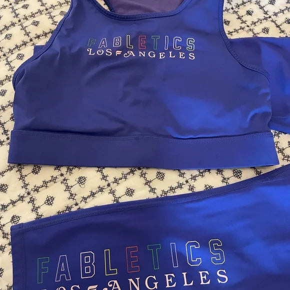SET 🔷Fabletics Blue High-Waisted Leggings medium and bra - large - Picture 7 of 8
